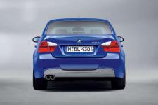 bmw-330i_m-package_2005_800x600_wallpaper_04.jpg