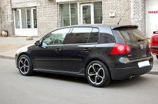 VW Golf GTI 17-ти дюймовые диски DOTZ Hanzo