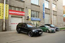 BMW X5 c установленым аэродинамическим китом от Hamann Flash в сравнении с другими