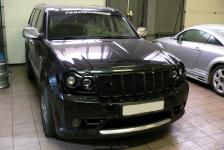 Jeep Grand Cherokee SRT установка линзованной передней би-ксеноновая оптики